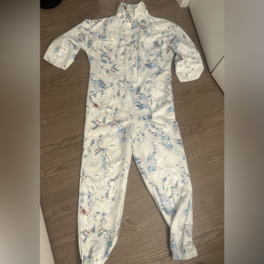 Patterned Spring Jumpsuit with Belt - Picture 3 of 3